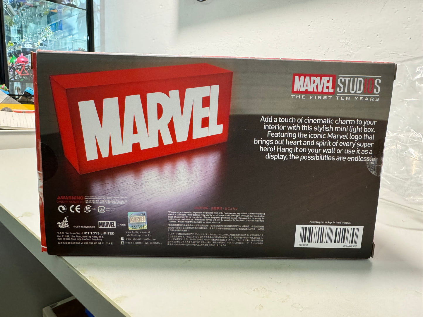 Hot Toys Marvel Studios 10th Anniversary 紅色 燈箱