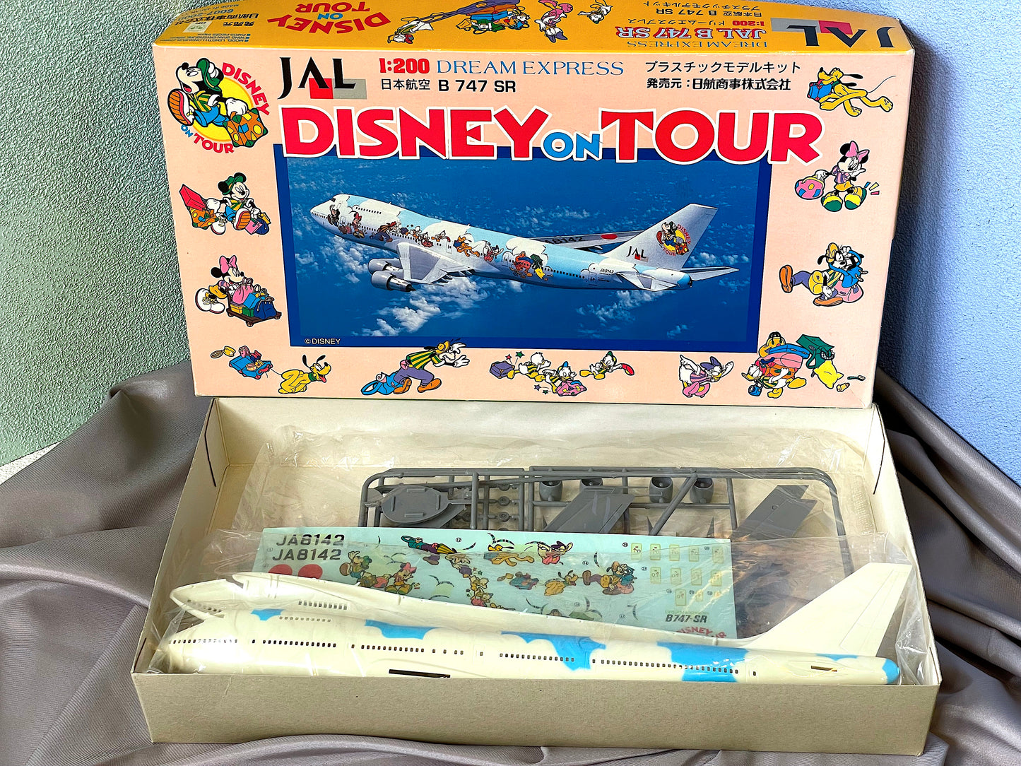 JAL Disney on Tour B747- SR 飛機模型