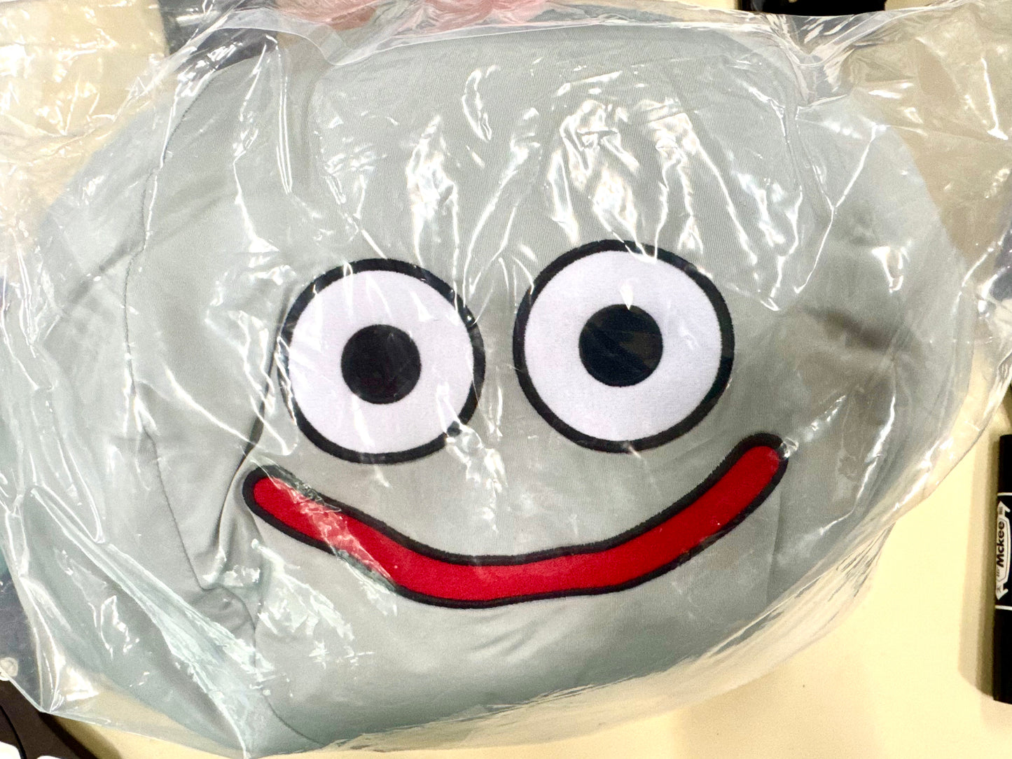 DragonQuest 史萊姆 手臂枕頭 (灰)