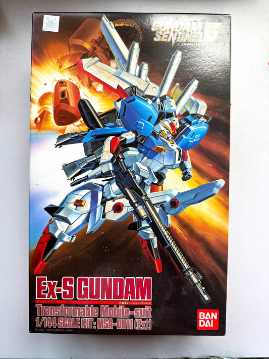 Gundam Bandai 1/144 S Gundam