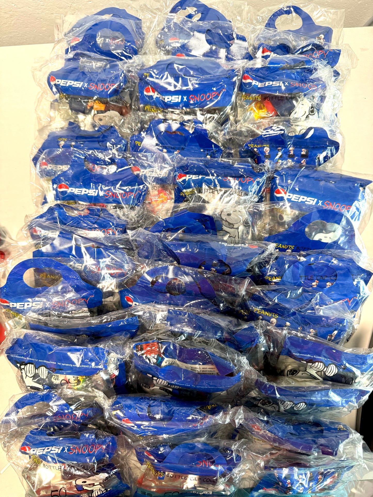 Pepsi x Snoopy 精品 _ 60 Pcs