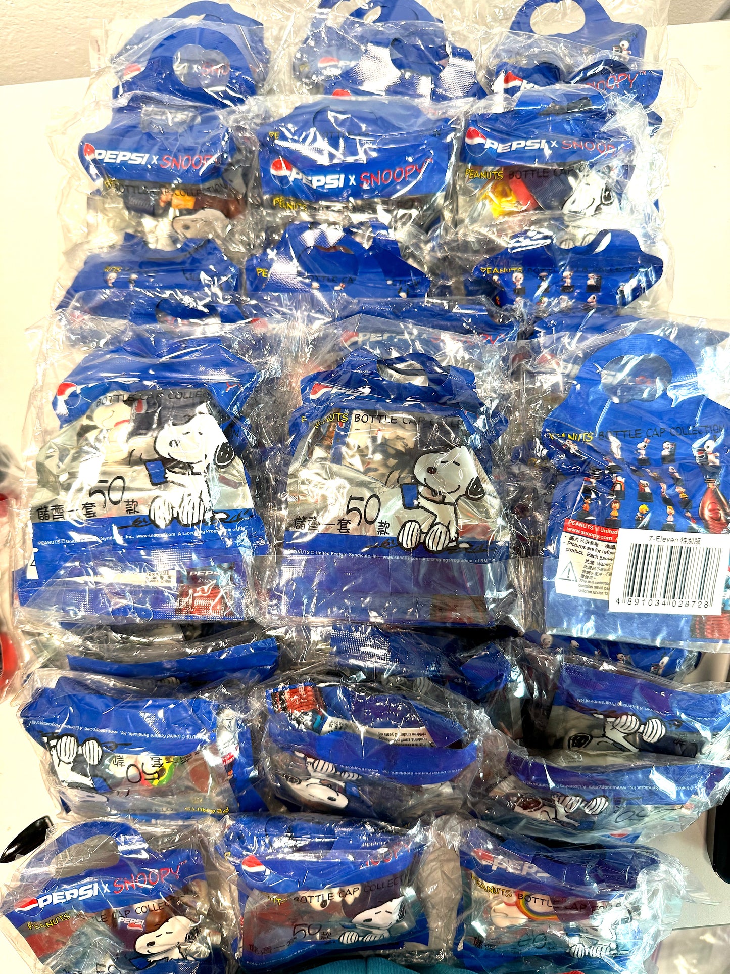 Pepsi x Snoopy 精品 _ 60 Pcs